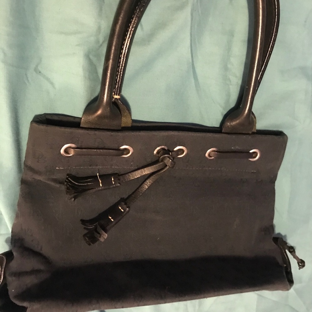 Dooney & Bourke